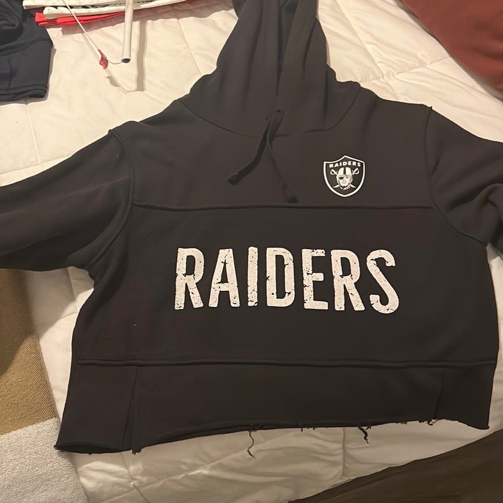 raiders crop hoodie